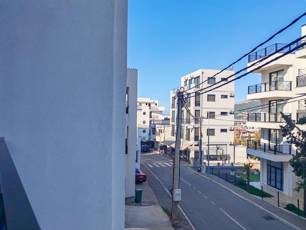 Mialex Apartments Dobra Voda Ngoại thất bức ảnh